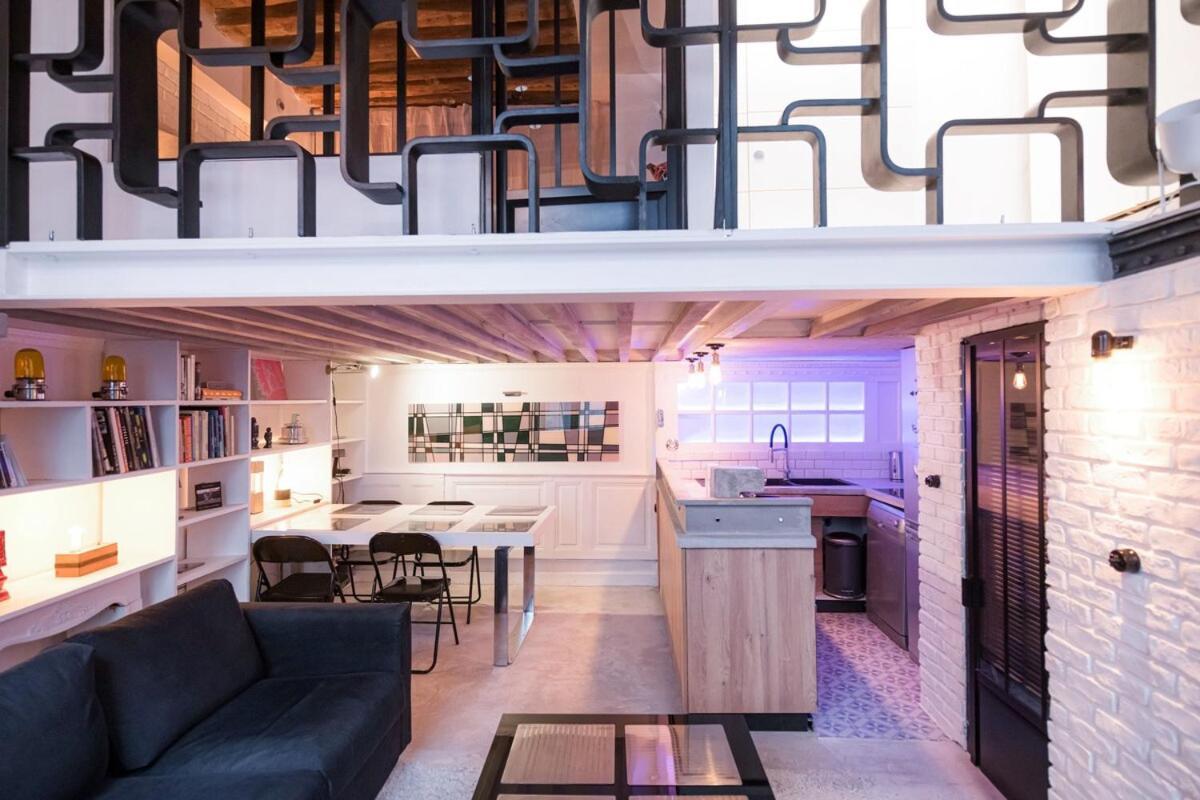 Artist's Mini Loft - Marais * Parijs