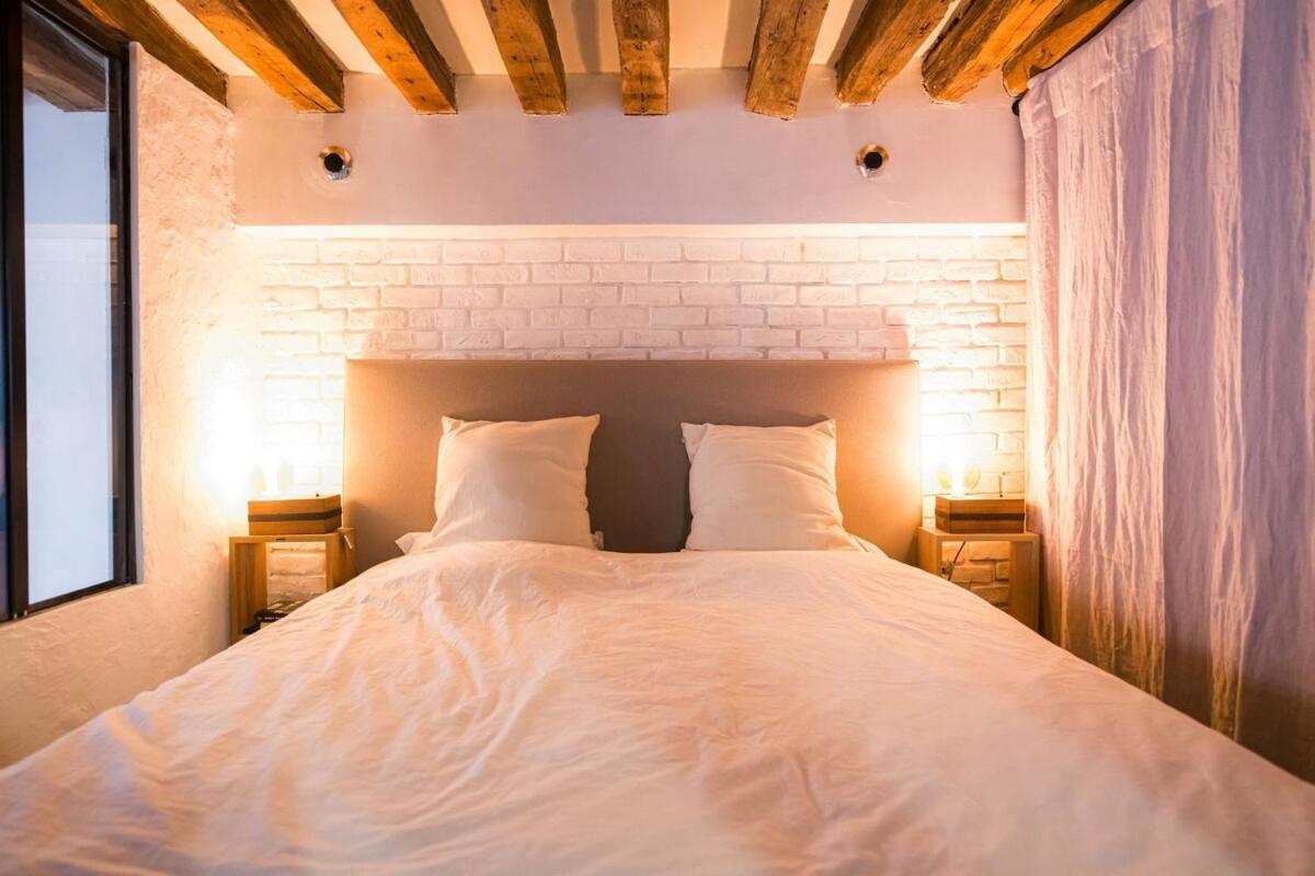 Artist's Mini Loft - Marais *