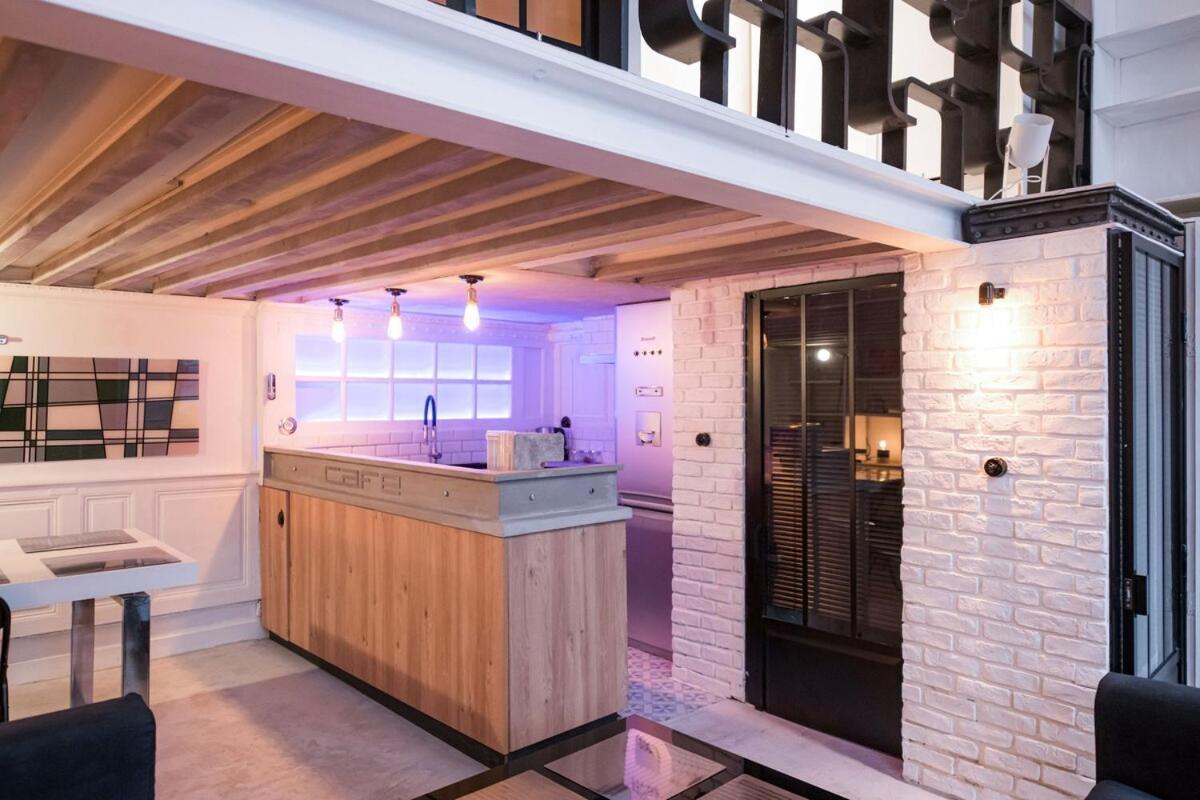 Artist's Mini Loft - Marais *
