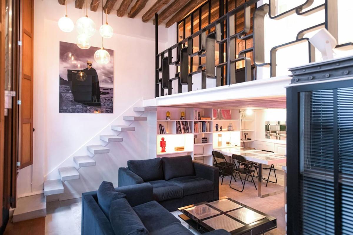 Artist's Mini Loft - Marais Appartement Parijs